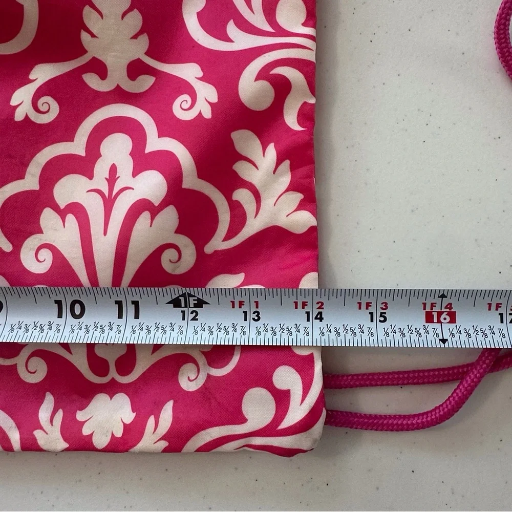 Thirty-One pink‎ & white drawstring bag with a floral pattern